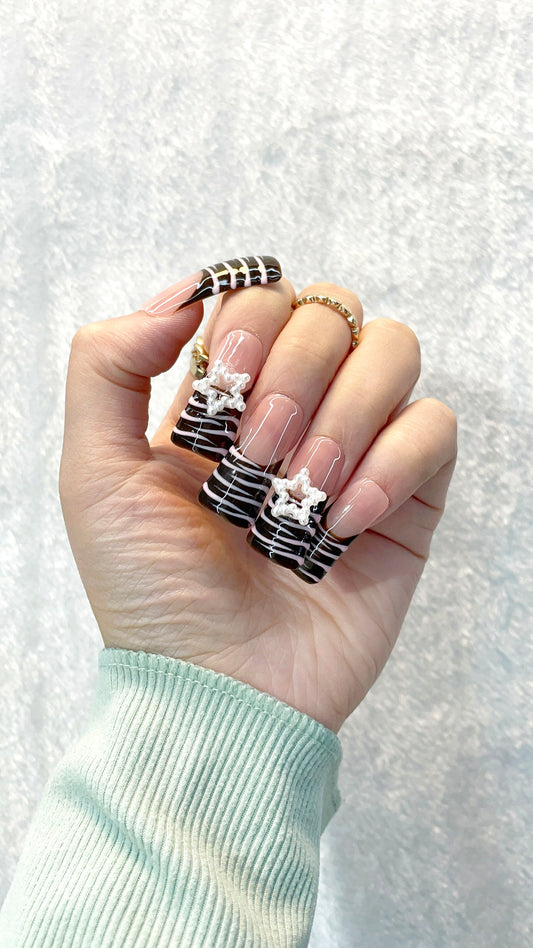 Wild - Chic Duality Handmade Press on Duck Nails L026