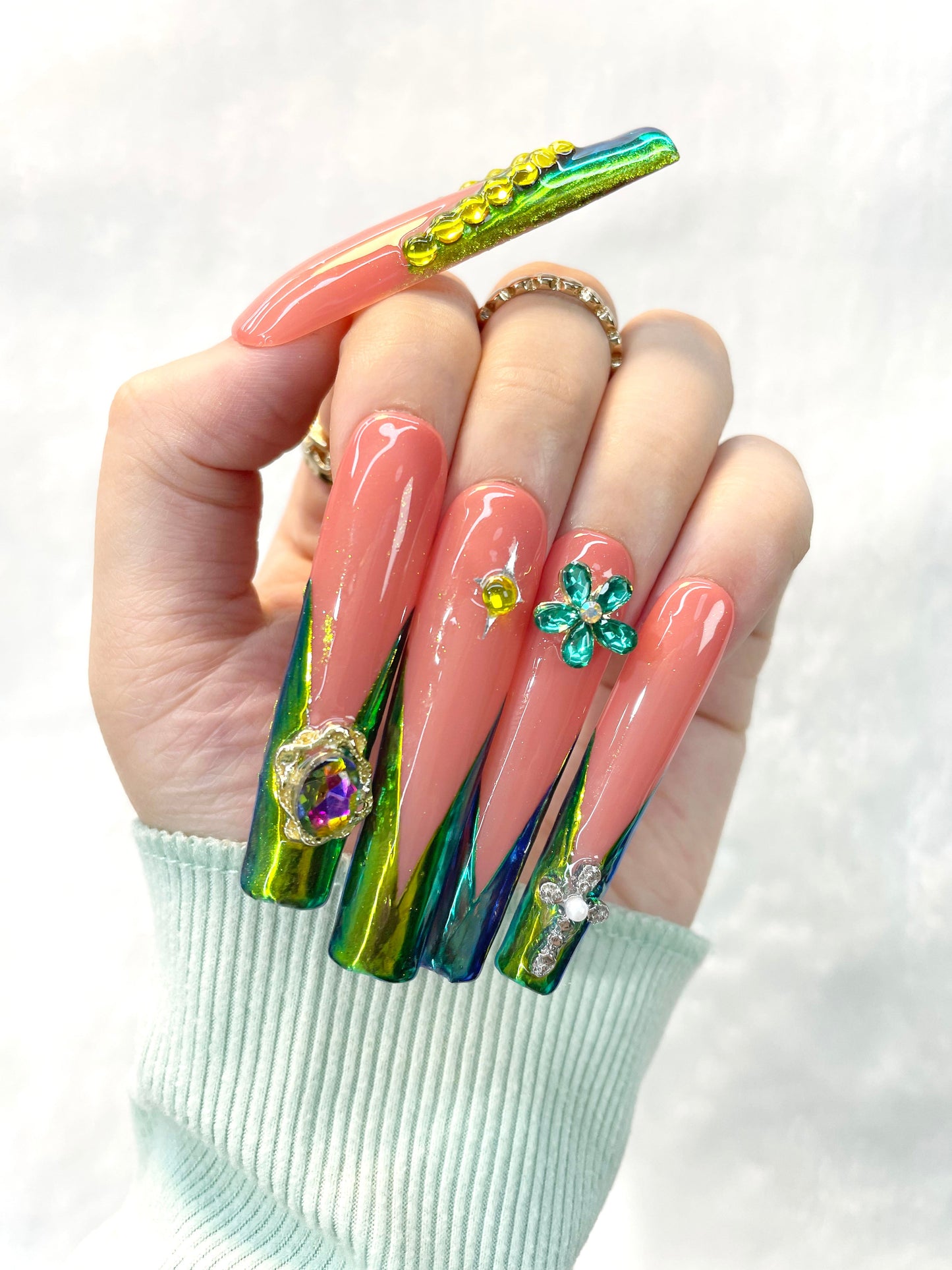 Tropical Elegance Handmade Press-On Nails M099