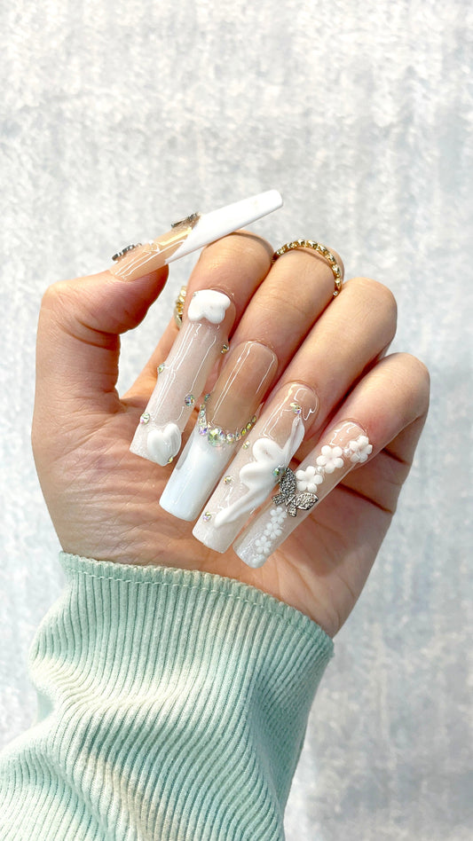 WhiteDreamButterfly Handmade Nails L051