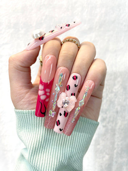 Glamorous Elegance Handmade Press-On Nails M065