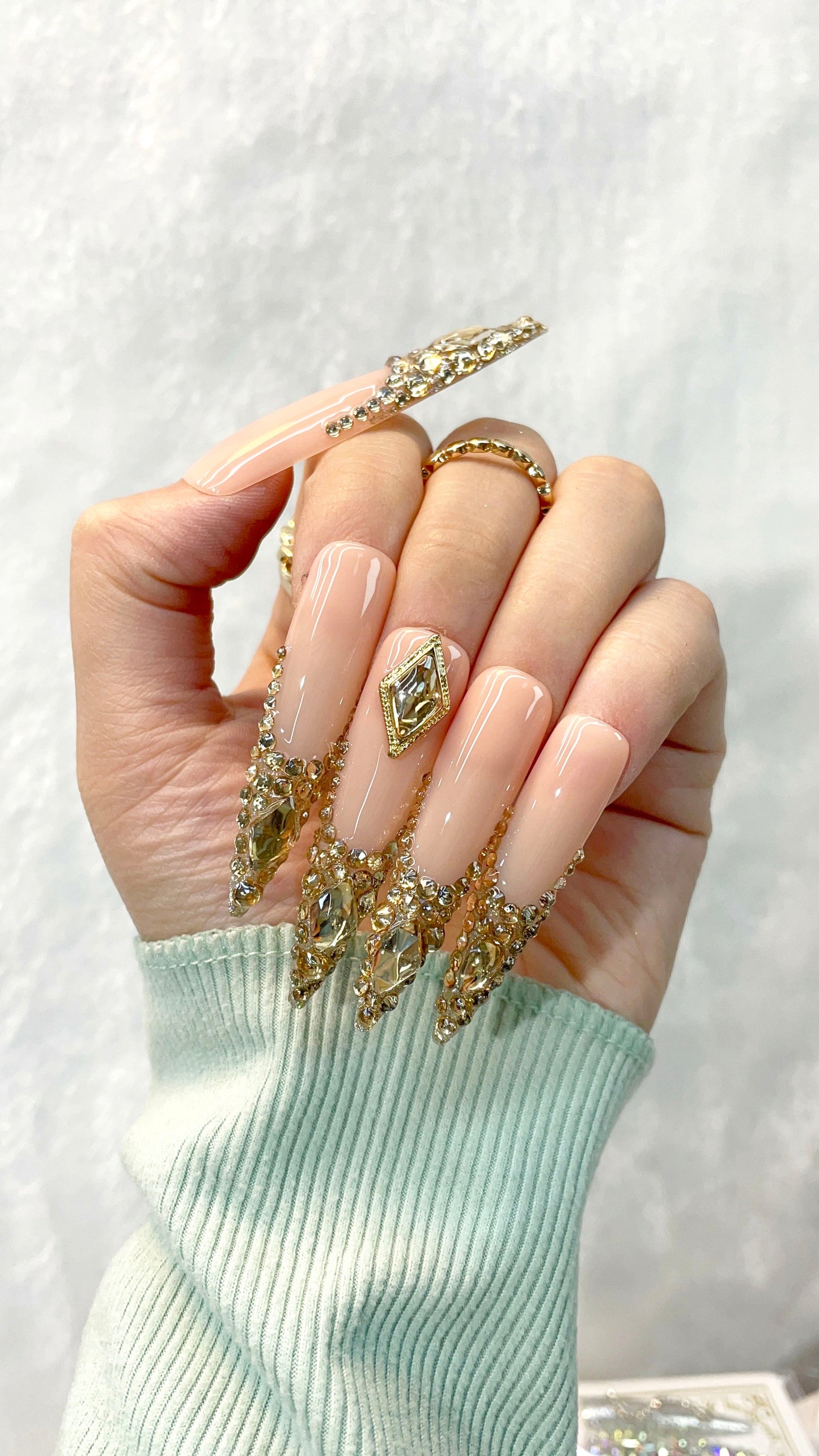 Golden Elegance Handmade Press on Nails L165