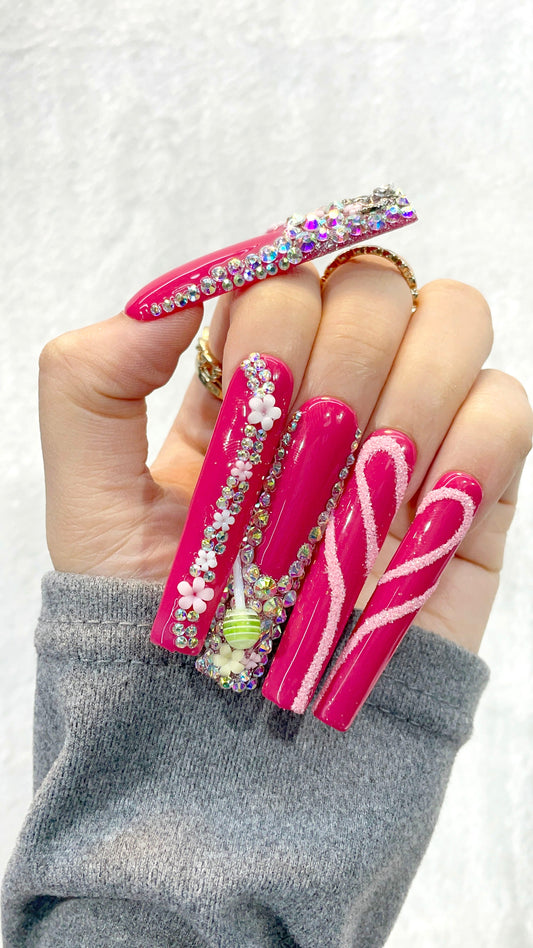 PinkTwistGlamour Handmade Nails C008