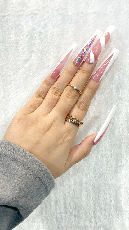 PinkWhiteSwirl Handmade Nails C003